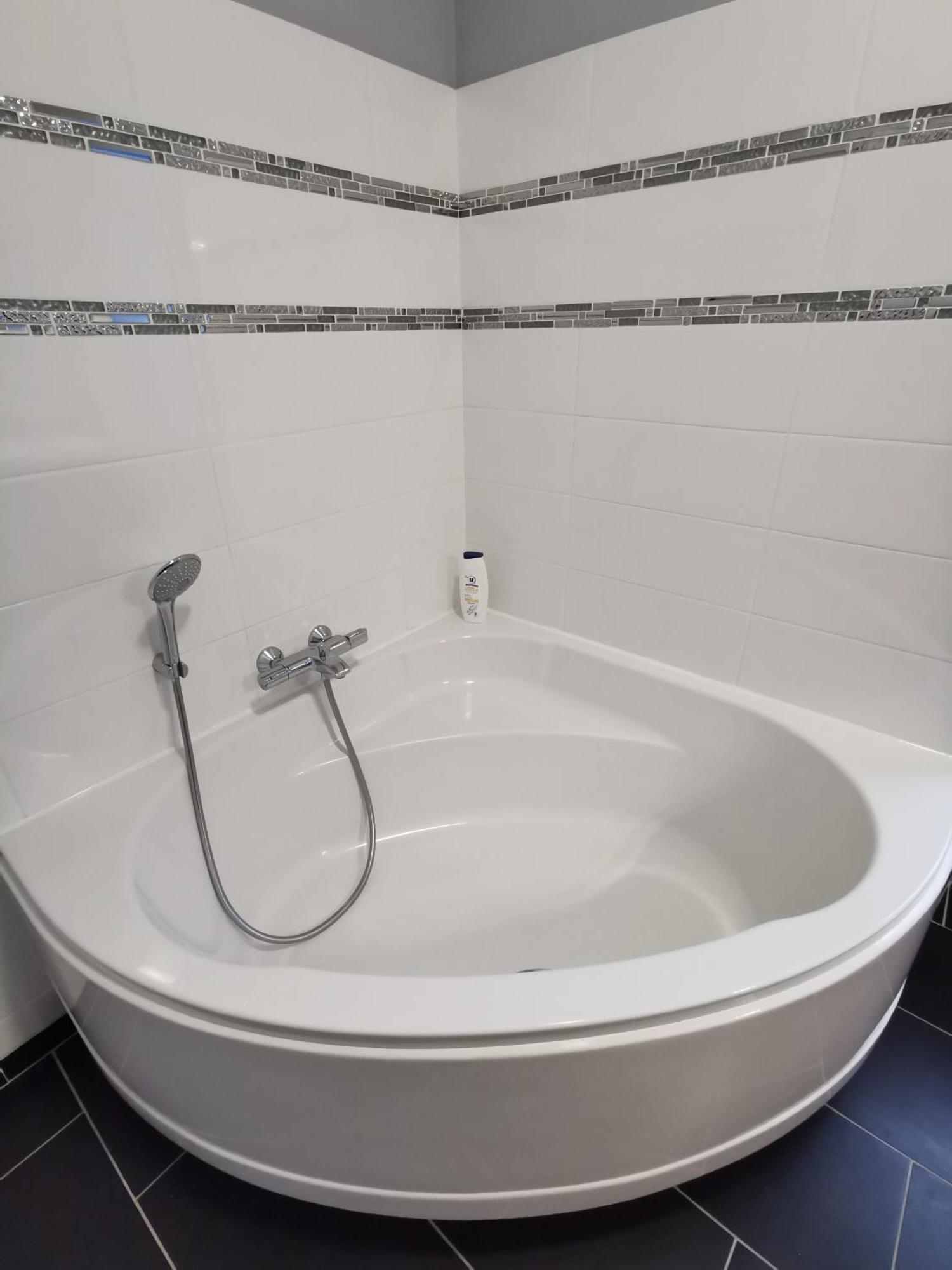 Appartement 3 Chambres Au Coeur Du Jura, Ideal Famille Salins-les-Bains Luaran gambar