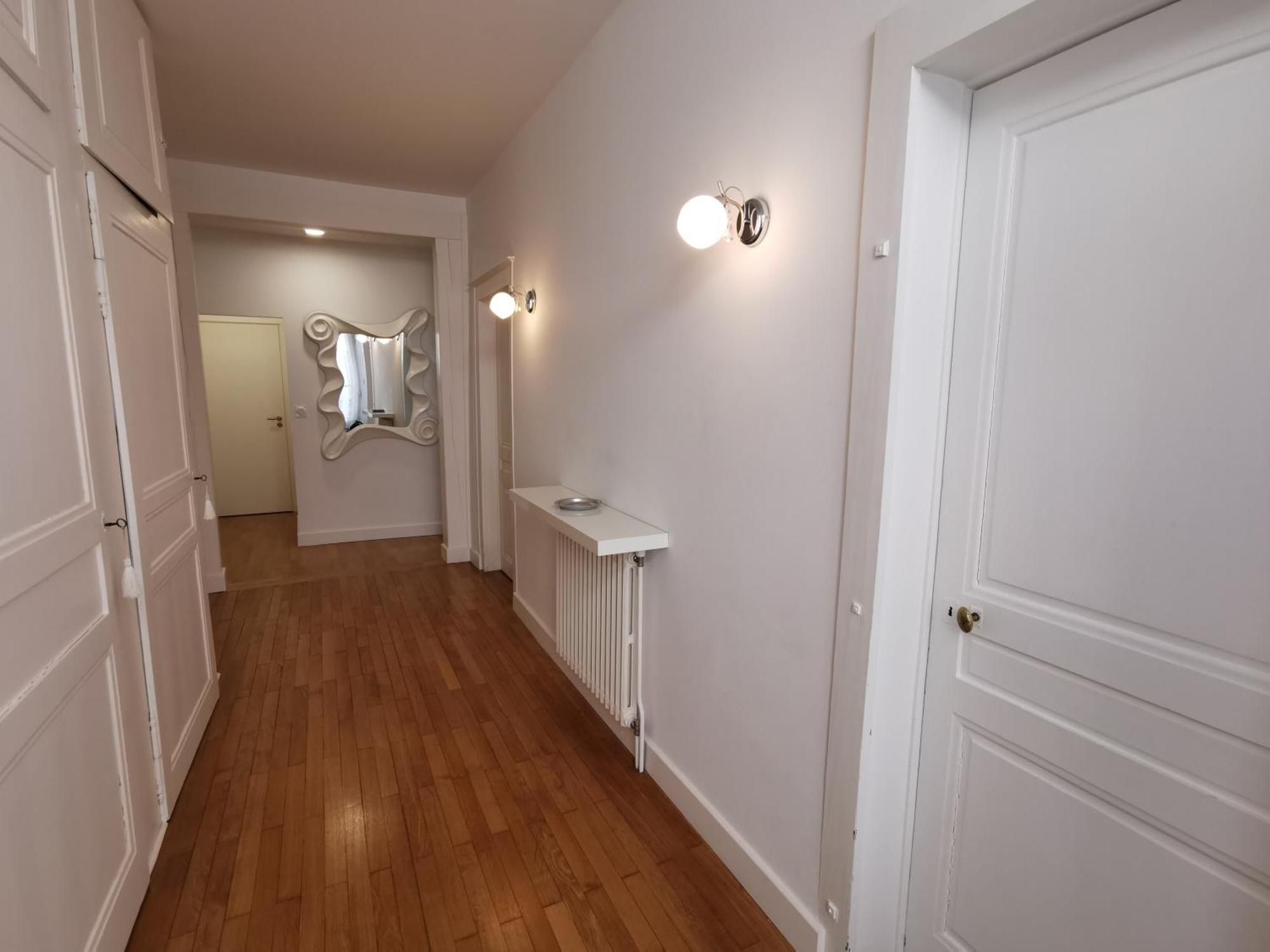 Appartement 3 Chambres Au Coeur Du Jura, Ideal Famille Salins-les-Bains Luaran gambar