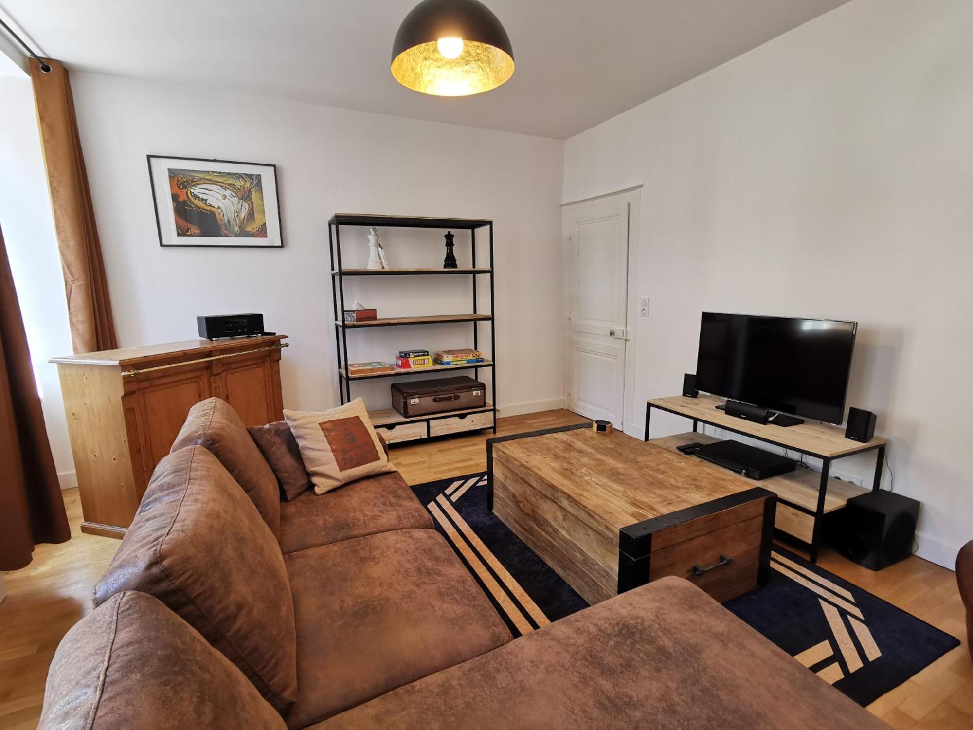 Appartement 3 Chambres Au Coeur Du Jura, Ideal Famille Salins-les-Bains Luaran gambar